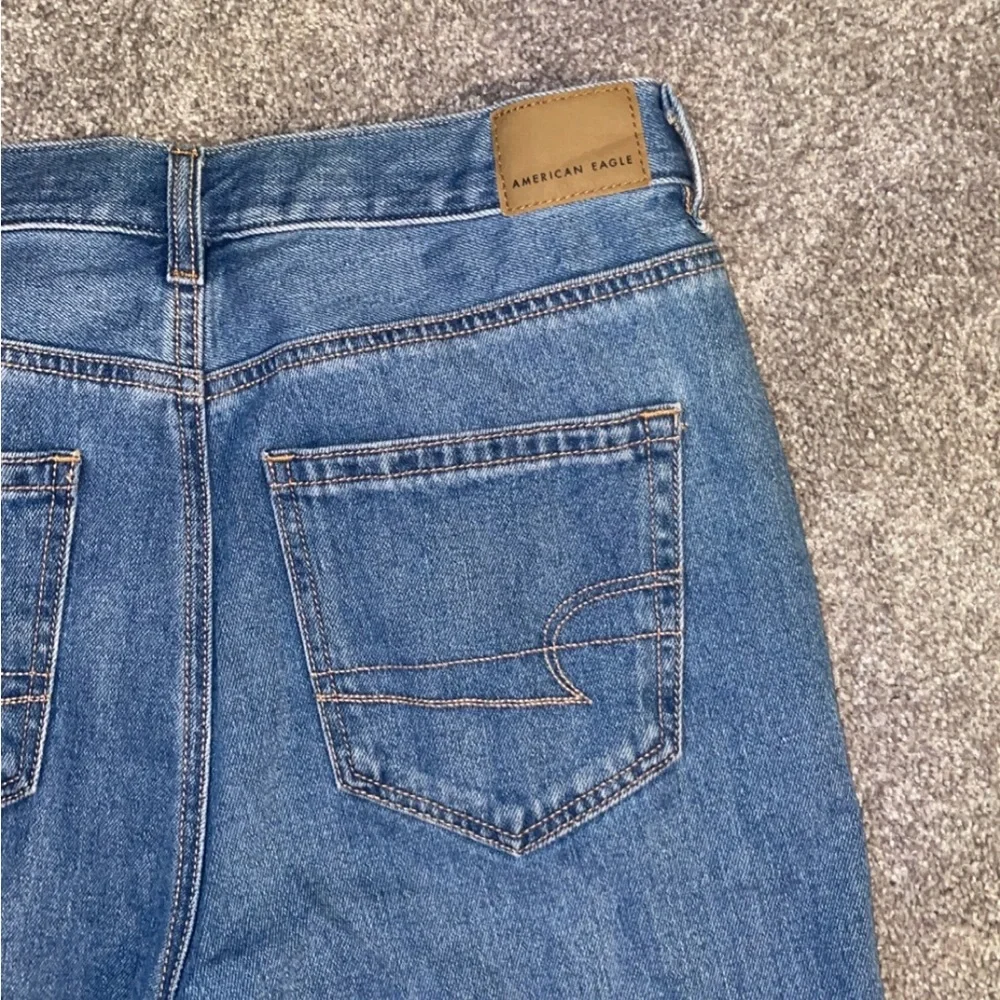 American Eagle Mom Jeans - Picture 10 of 11